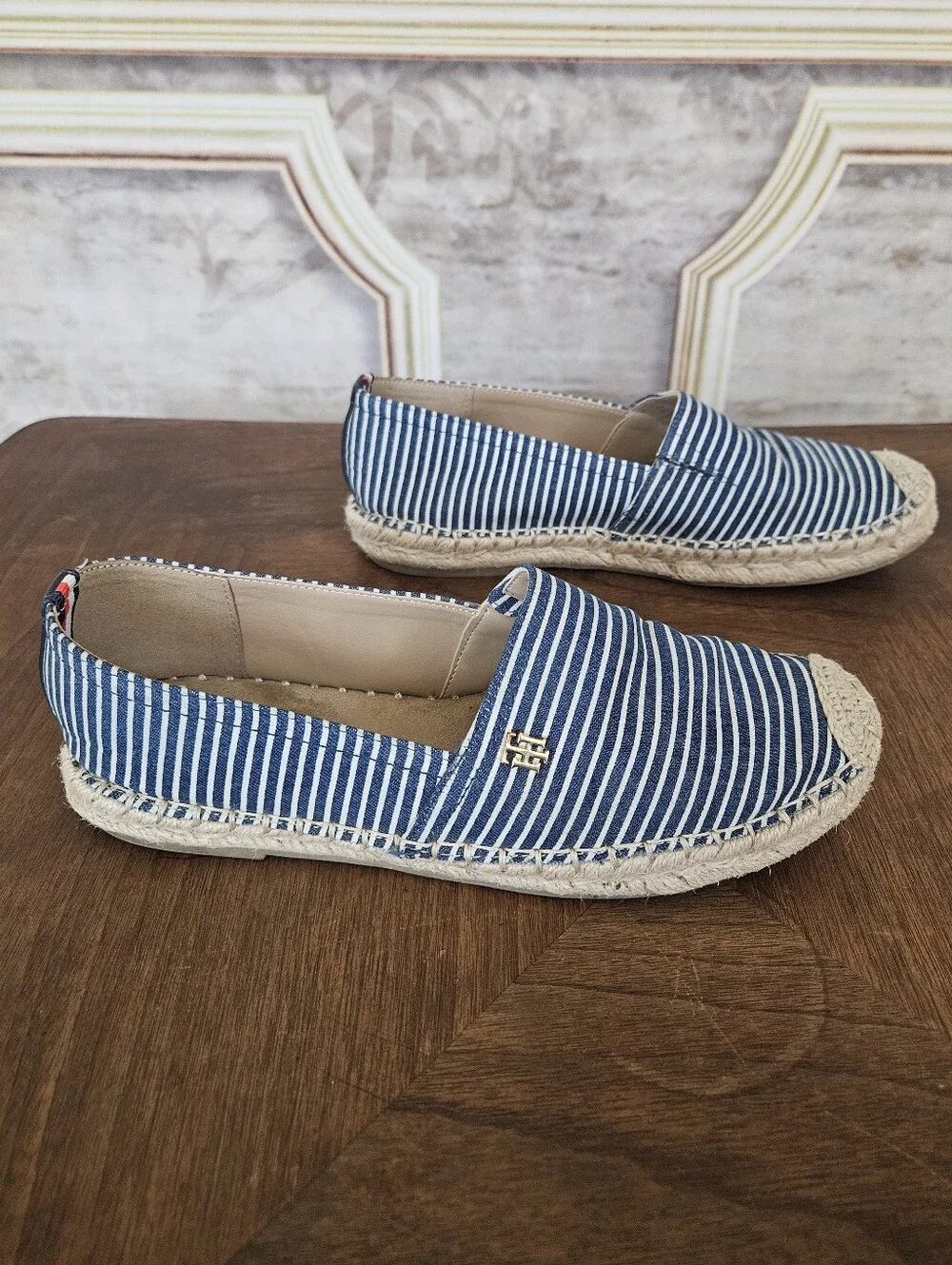Tommy Hilfiger Women's Blue White Striped Espadrille Flats Slip On Shoes 7.5 M - Picture 4 of 14